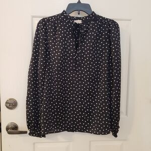 Loft size Small Black and white polka-dot